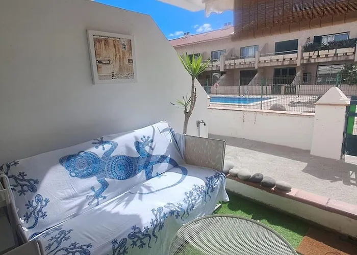 Pool Terrace 엘메다노